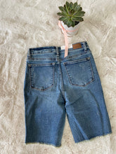 Load image into Gallery viewer, Denim Bermuda - Judy Blue
